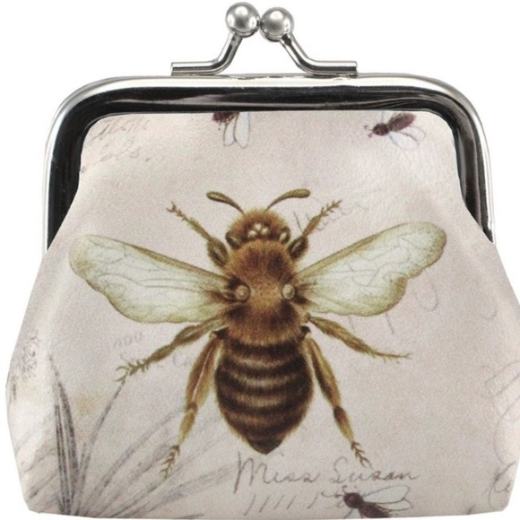Handbags - 🔥NEW! Honey Bee Coin Purse